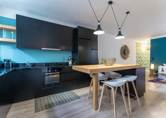 Casa vacanze Cocoon Keyweek House With Lovely Patio In Center