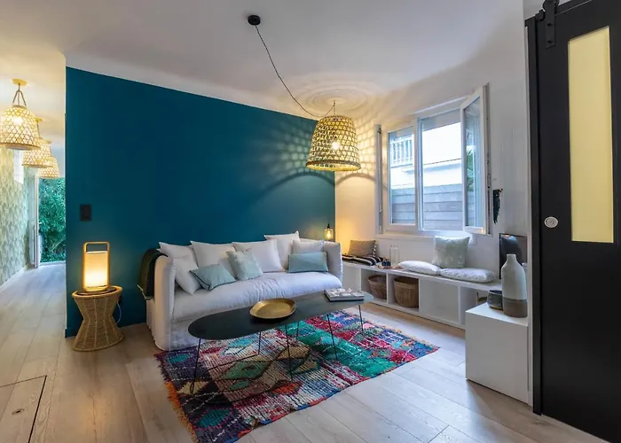 Casa vacanze Cocoon Keyweek House With Lovely Patio In Center *