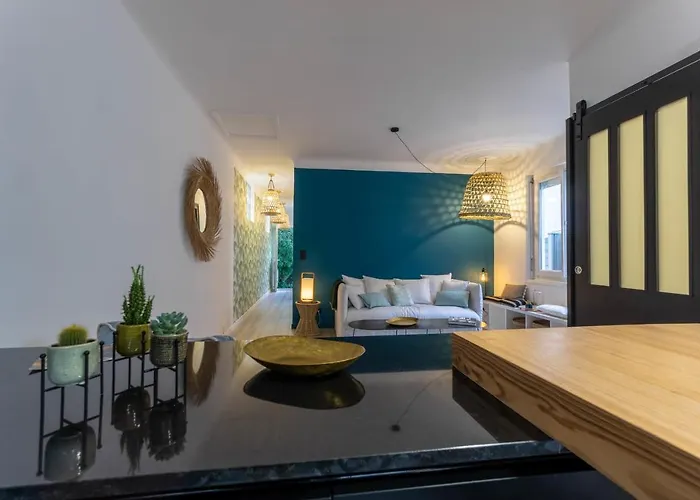 Cocoon Keyweek House With Lovely Patio In Center Casa vacanze