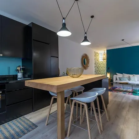 Hébergement de vacances Cocoon Keyweek House With Lovely Patio In Center *