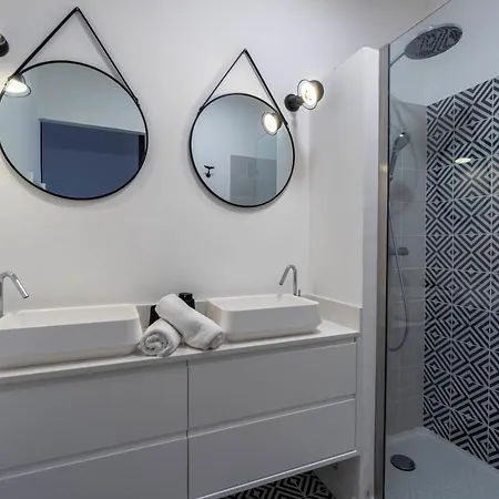 Cocoon Keyweek House With Lovely Patio In Center Дом отдыха Биарриц