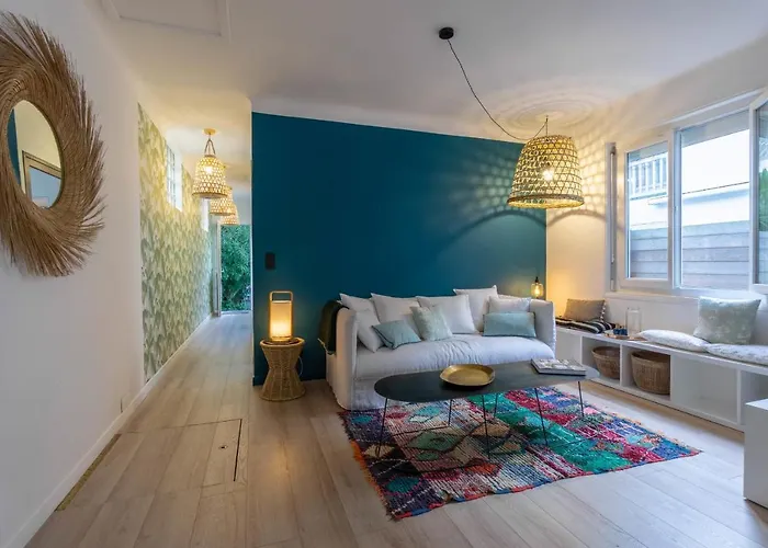 Hébergement de vacances Cocoon Keyweek House With Lovely Patio In Center *