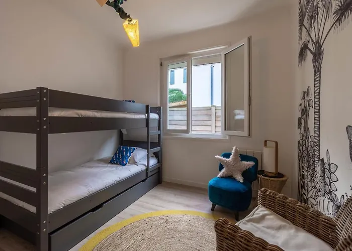 度假居 Cocoon Keyweek House With Lovely Patio In Center *